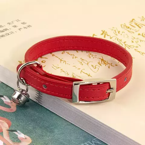 Coleira Ajustável de Couro PU para Gatos e Filhotes – Com Sino de Segurança e Design Antissufocante (Tamanhos XS e S) – Vermelho - comprar online