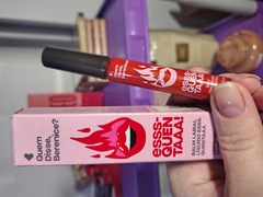 Lip Balm Tint Líquido QDB - Vermelho Em Chamas Esquentaaa na internet