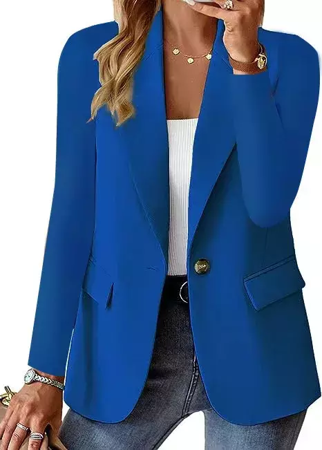 PowerLuxe Blazer – combina elegância e presença para mulheres modernas.