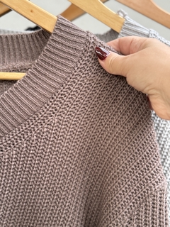 SWEATER V OVER - comprar online