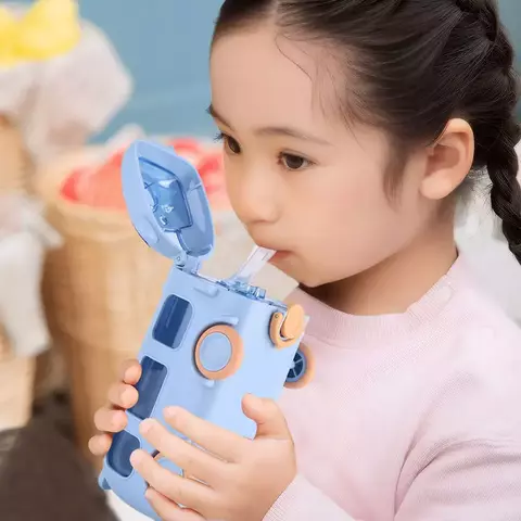 Squeeze Infantil Formato de Ônibus com Canudo - comprar online