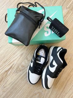Tênis Nike Dunk Branco e Preto na internet