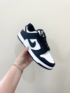 Tênis Nike Dunk Branco e Preto - loja online
