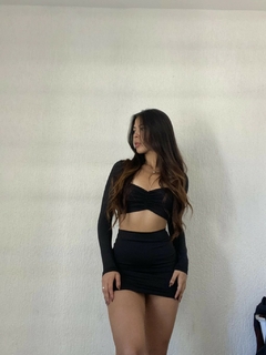 Conjunto Cropped e Saia Manga Longa - DeBrasiliaStore
