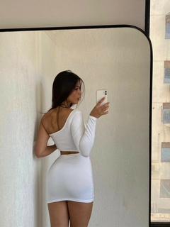 Imagem do Vestido Curto Tubinho Manga Longa Elegante