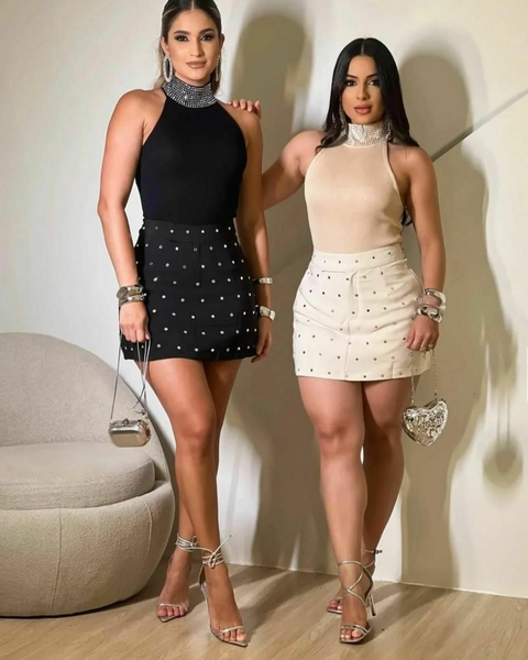 Short saia em tecido