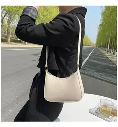 Bolsa de ombro feminina, super elegante e discreta - comprar online