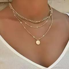 Colar com pedra em formato de estrela, coração e ponto de luz, um colar fino e elegante - Bella Donna