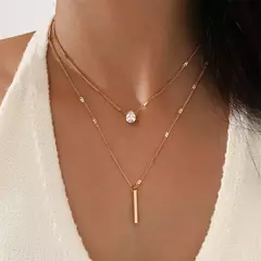 Colar com pedra em formato de estrela, coração e ponto de luz, um colar fino e elegante na internet