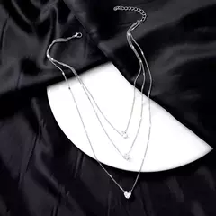 Colar com pedra em formato de estrela, coração e ponto de luz, um colar fino e elegante - Bella Donna