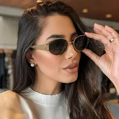 Óculos de sol feminino, elegante e delicado na internet