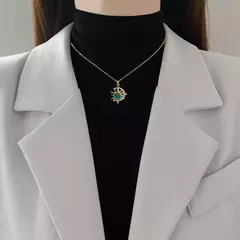 Colar ponto de luz (Galaxias), Elegante e sofisticado na internet