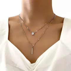 Colar com pedra em formato de estrela, coração e ponto de luz, um colar fino e elegante na internet