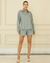 SHORTS DE LINHO COM DETALHE PREGAS