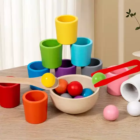 Montessori: Classificando nos Copos