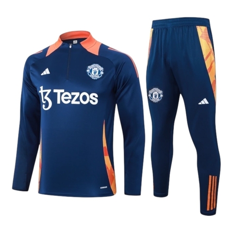 Conjunto Manchester United Treino 24/25 - Masculino Adidas - Azul com detalhes em laranja