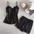 "Traje de pijama para mulher, camisola/picardias de cetim elástico com decote em V." - comprar online