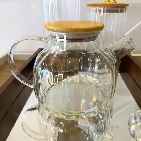 Chaleira de Vidro Borossilicato com Design Canelado e Tampa de Bambu - 1 Litro