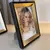 Porta-Retrato Decorativo em Plástico Preto com Detalhe Dourado – 10x15cm - comprar online
