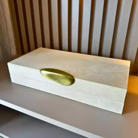 Caixa Retangular Decorativa em MDF com Tecido Tipo Camurça na Cor Marfim – 36x8x18cm