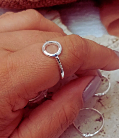 Anel Folehado a prata 925 falange círculo vazado - comprar online