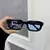 Óculos de Sol VITA® Renata Retangular Feminino Luxuoso com Lentes Espelhada na internet
