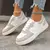 Tênis Branco Feminino Casual com Recortes Clássico Retrô Neutro - comprar online