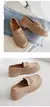Mocassim Feminino Tratorado Bico Redondo com detalhe em dourado - comprar online