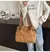 Mochila Feminina VITA® Lari – Estilo Sofisticado em Formato Compacto! na internet