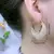 Brincos de argola com design de malha brilhante - comprar online