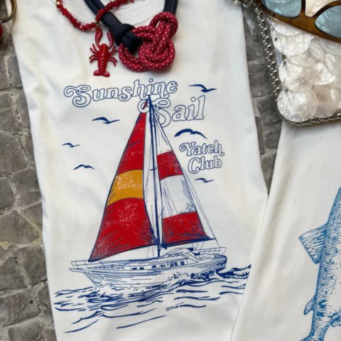 Max T-shirt Estampada (Off) “Sunshine Yatch Club”
