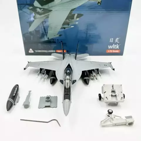 F/A-18 Hornet (VF-103 Jolly Rogers) | Escala 1:72 (26,8cm) GRANDE | Em Liga Metálica | EUA | Com Suporte para Exposição