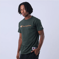 Camiseta Champion Heritage Script 30 Col Ground Green - comprar online