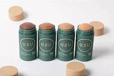 PROTETOR SOLAR MINERAL EM BASTÃO OZU 50FPS