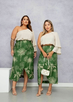 Saia Envelope Lirios - Borboleta Plus Size