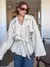Trench Coat de Renda Feminino - Sofisticação Romântica com Elegância Moderna