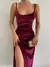 Vestido de Veludo Swing - Elegância Atemporal com Toque Moderno na internet