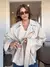 Trench Coat de Renda Feminino - Sofisticação Romântica com Elegância Moderna na internet