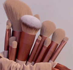 Imagem do Kit com 13 Pincéis de Maquiagem – Ideal para Base, Contorno, Sombra e Iluminadors