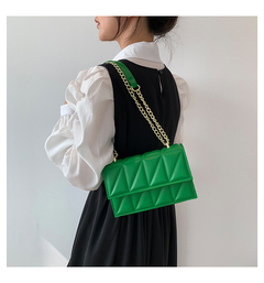 Mini Bolsa Quadrada com Corrente – Estilo Fashion Compacto