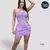 Modelo luciendo conjunto falda short con blusa M022 en color lila ajustado al cuerpo, ideal para uso casual o salidas