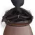 Bolsa feminina de ombro em couro preto com detalhes em marrom, mostrada em quatro ângulos diferentes: frente, lateral, traseira e base