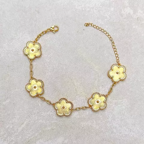 Pulseira Marene – Trevos Plissados em Banho Ouro 18K