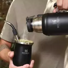 Combo Stanley: Termo 950 ml + Mate 236 ml + Bombilla Spoon - comprar online