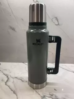 Termo Stanley Clásico 1.4 Lts. Asa Plegable - tienda online