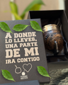 Imagen de Mate de Calabaza Forrado en Cuero con Diseño Argentino – Artesanía Tradicional, Virola de Alpaca, Ideal para Regalo