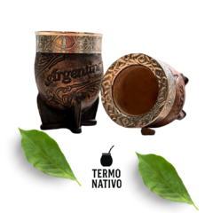 Mate de Calabaza Forrado en Cuero con Diseño Argentino – Artesanía Tradicional, Virola de Alpaca, Ideal para Regalo