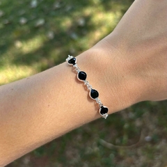 Pulseiras Pedrinhas Pretas na internet