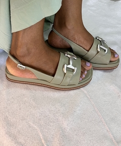 Sandália flat estilo mocassim - comprar online