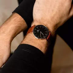 Relógio Minimalista Marrom Pulseira de Couro Bronx Black Rosé Gold 40mm na internet